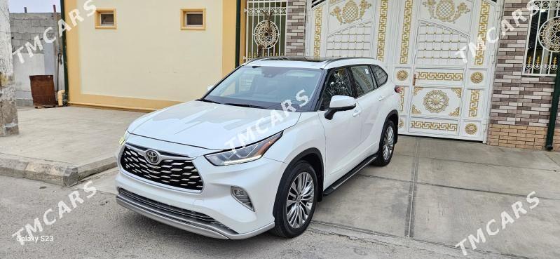 Toyota Highlander 2022 - 765 000 TMT - Ашхабад - img 2