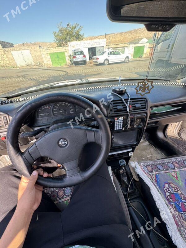 Opel Vectra 1991 - 25 000 TMT - Туркменбаши - img 5