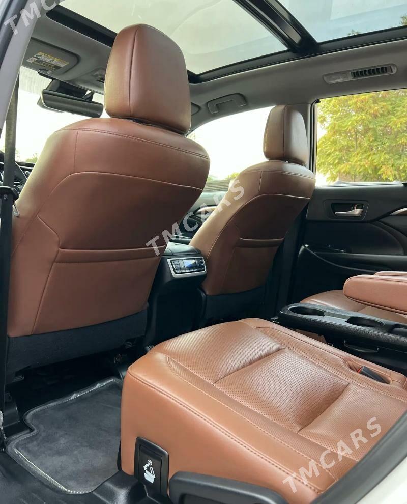 Toyota Highlander 2019 - 605 000 TMT - Ашхабад - img 4