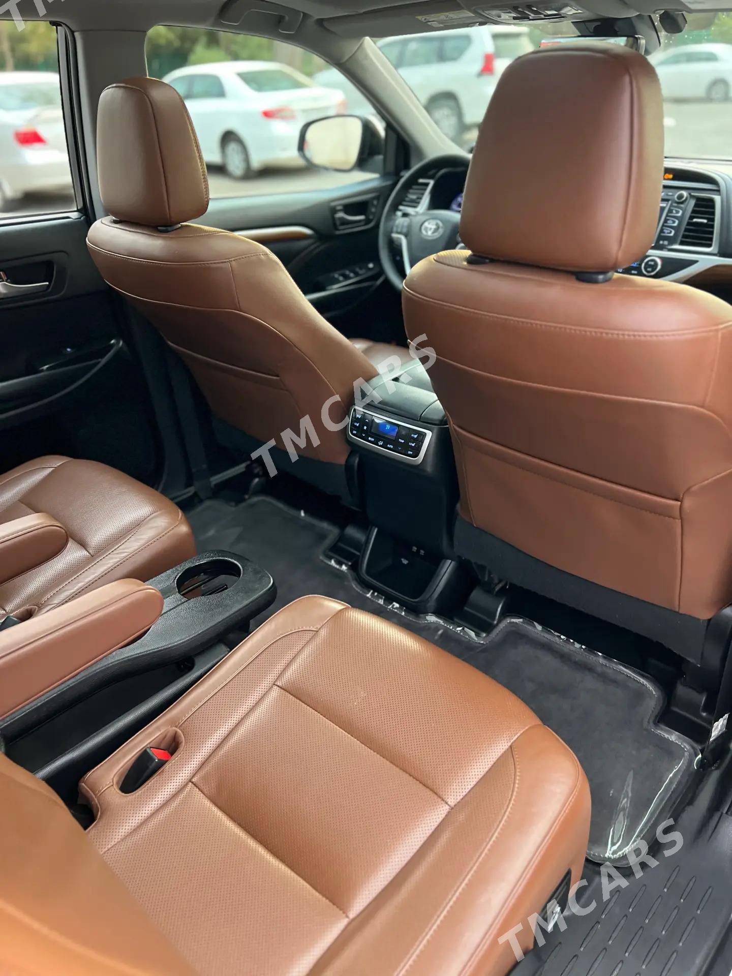 Toyota Highlander 2019 - 605 000 TMT - Ашхабад - img 2
