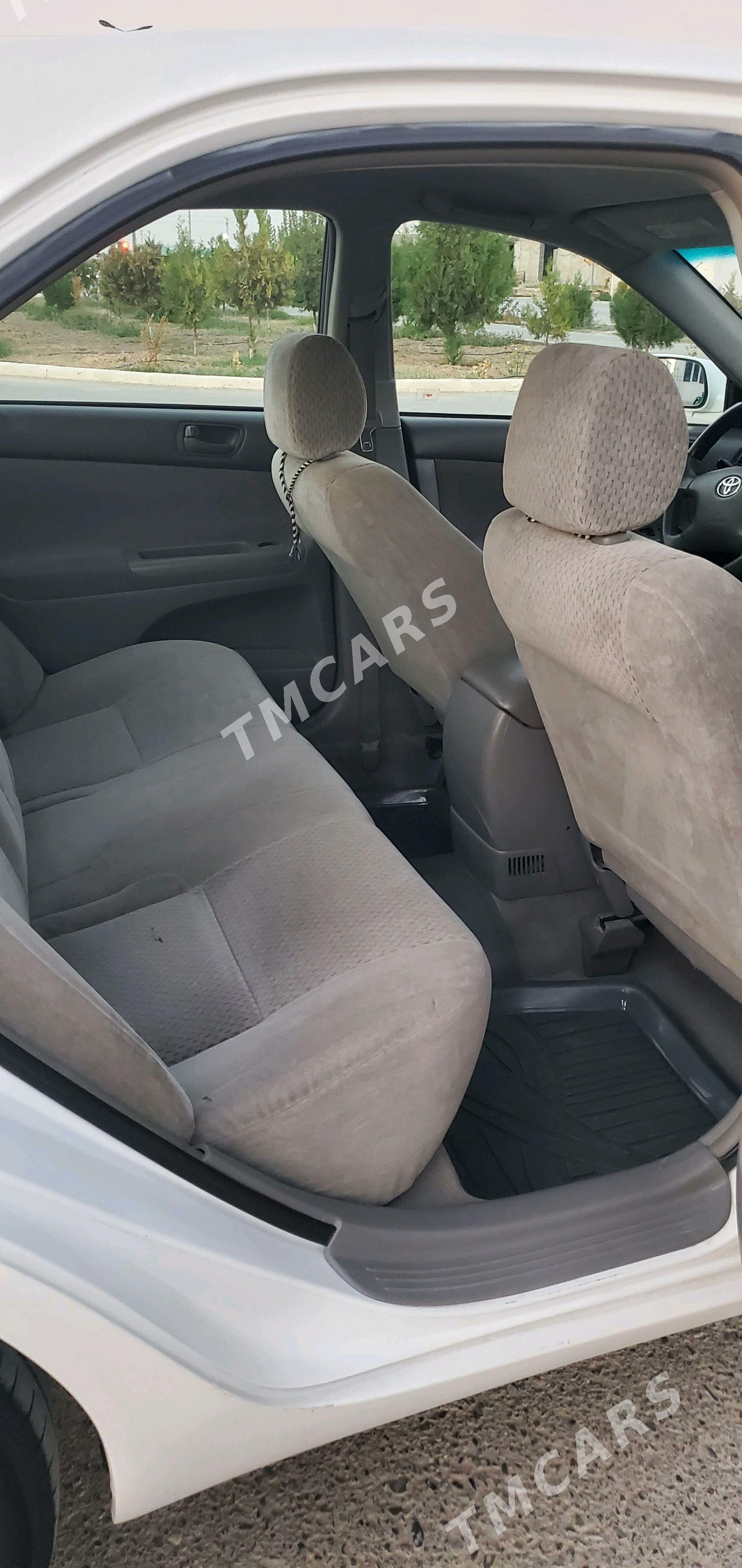 Toyota Camry 2003 - 152 000 TMT - Bäherden - img 8