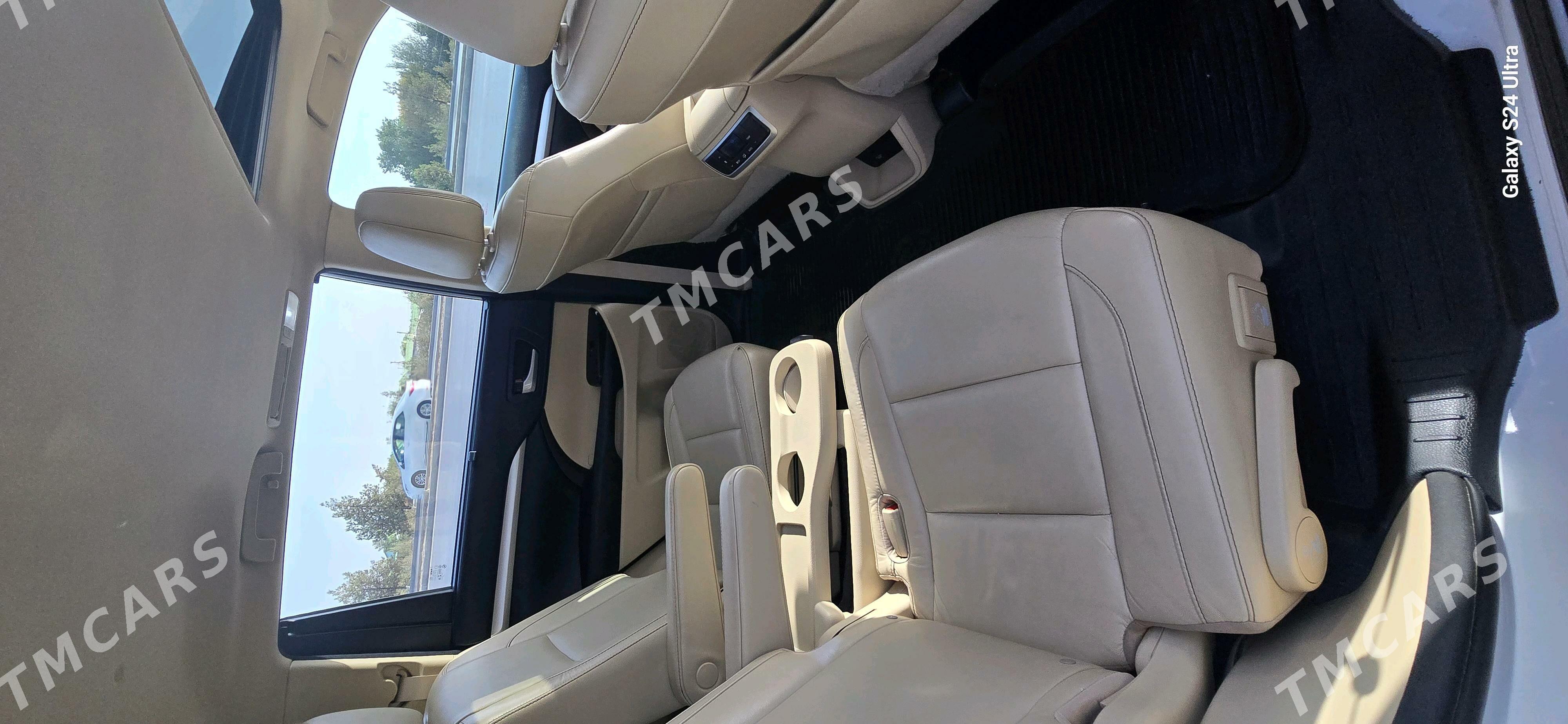 Toyota Highlander 2016 - 475 000 TMT - Бузмеин - img 8