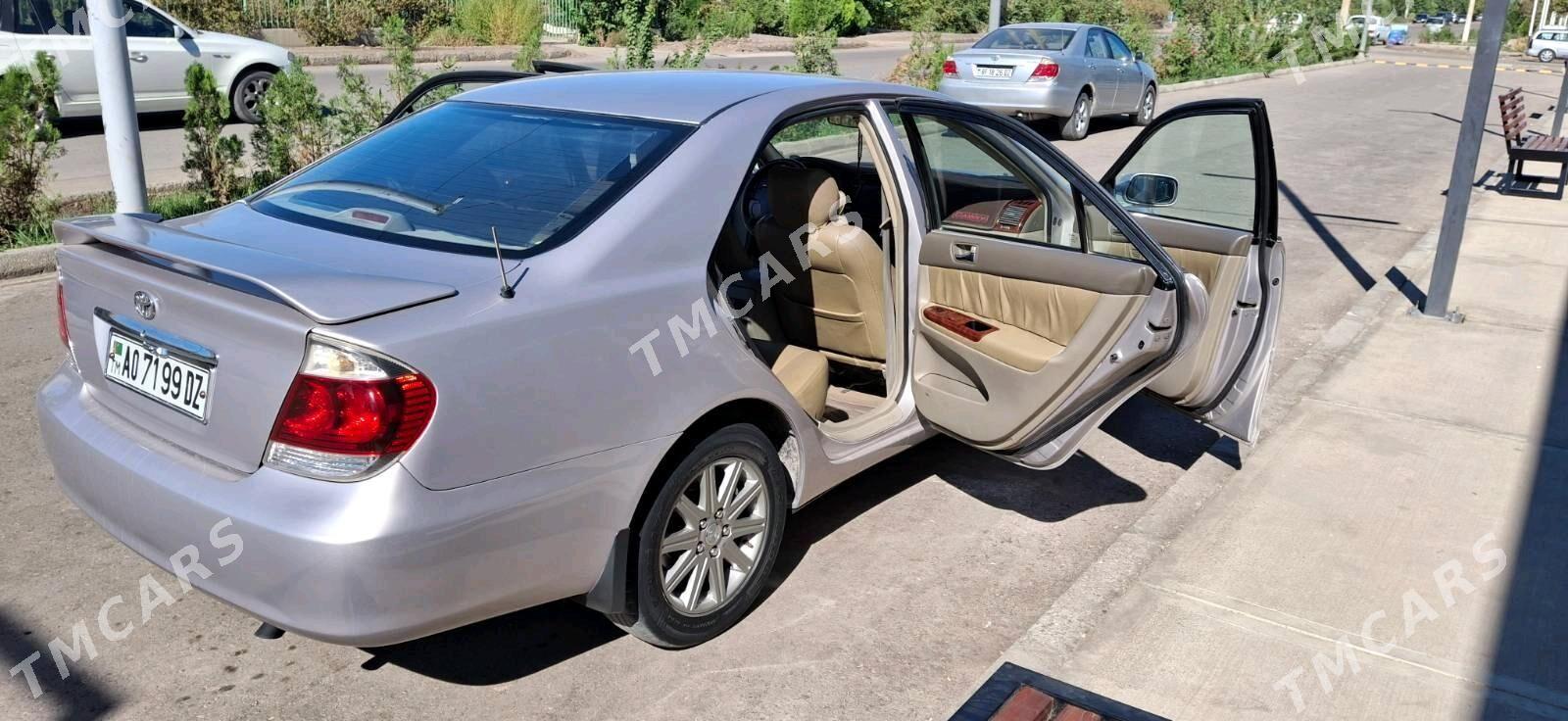 Toyota Camry 2003 - 160 000 TMT - Дашогуз - img 5