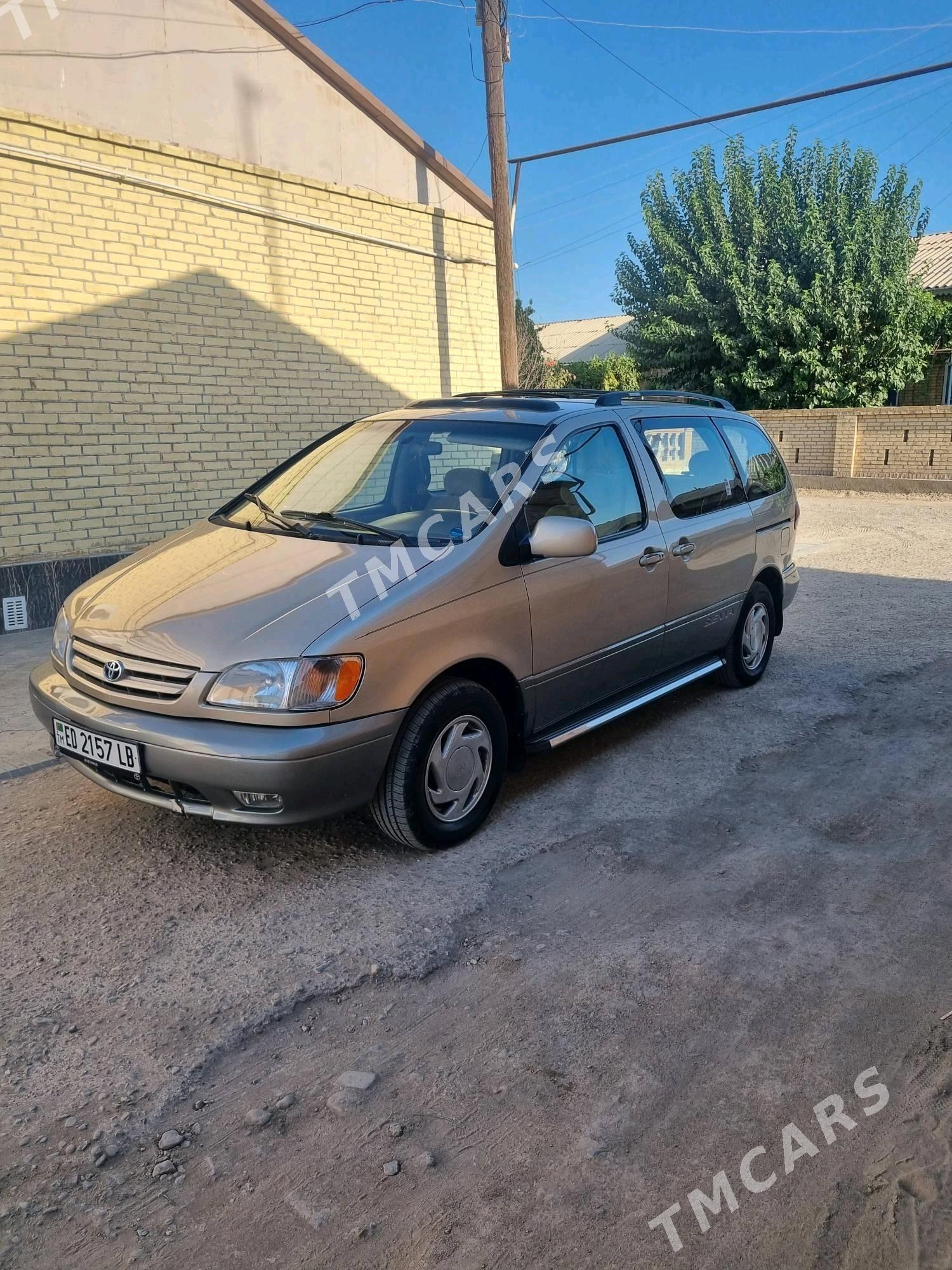 Toyota Sienna 2002 - 175 000 TMT - Керки - img 9