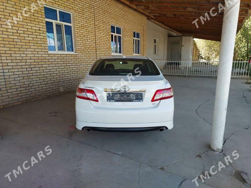 Toyota Camry 2010 - 244 000 TMT - Кёнеургенч - img 3