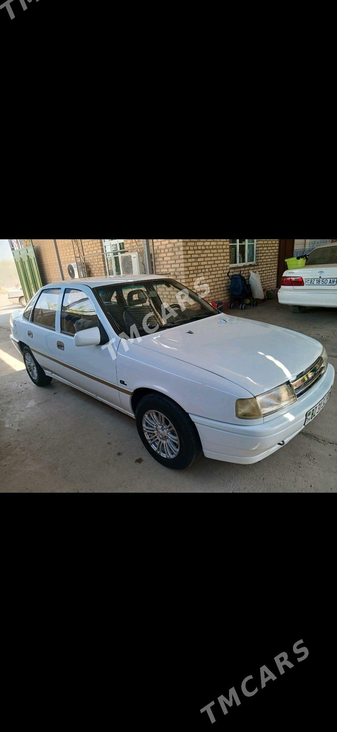 Opel Vectra 1991 - 40 000 TMT - Теджен - img 3