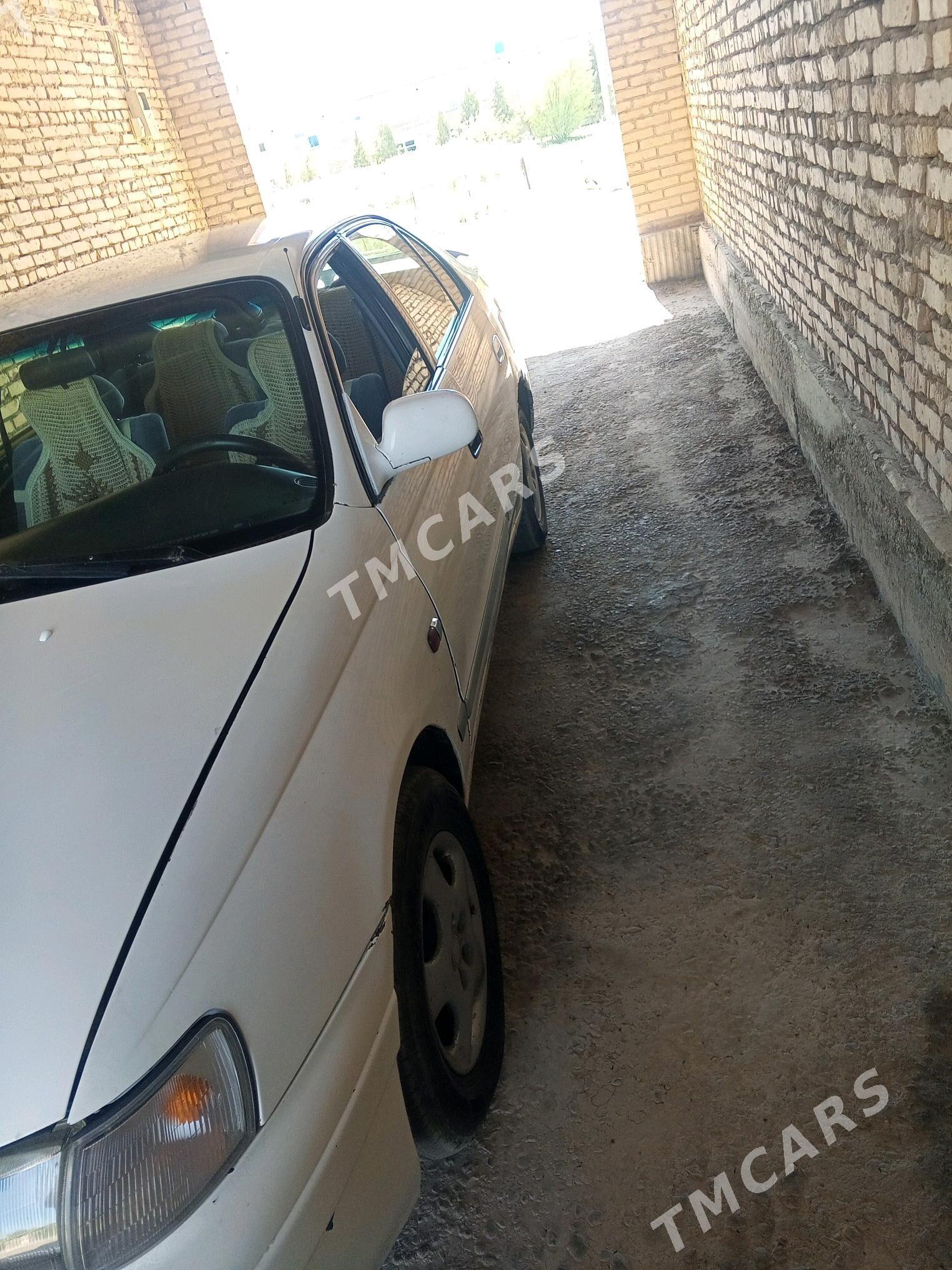 Toyota Carina 1995 - 50 000 TMT - Türkmenabat - img 4
