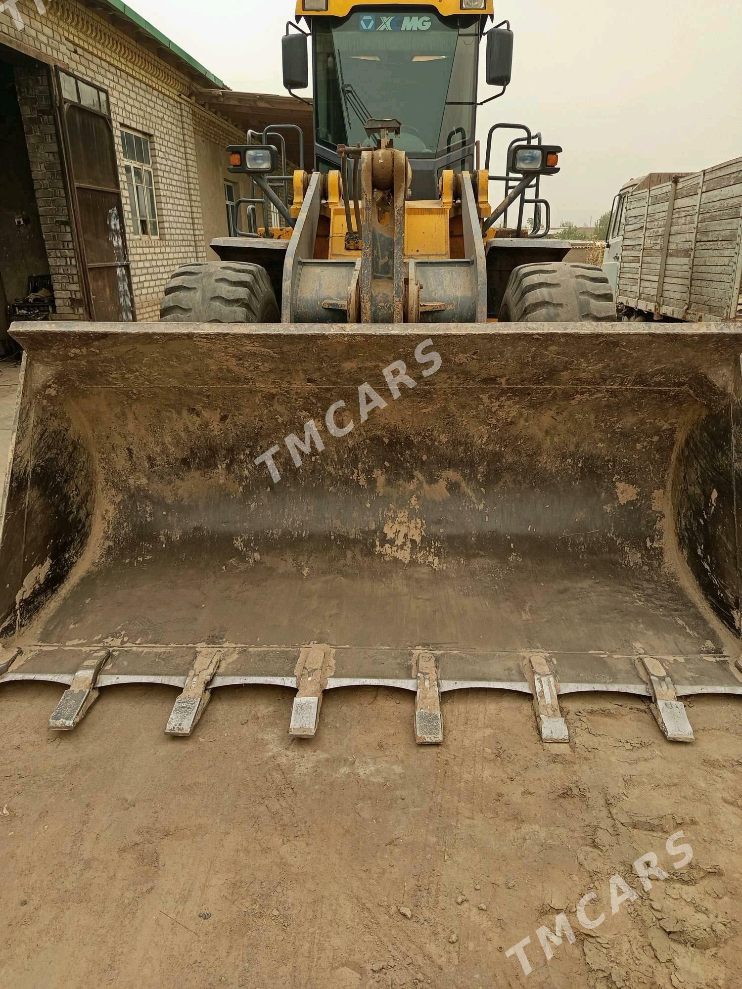XCMG ZL50 2010 - 500 000 TMT - Daşoguz - img 2