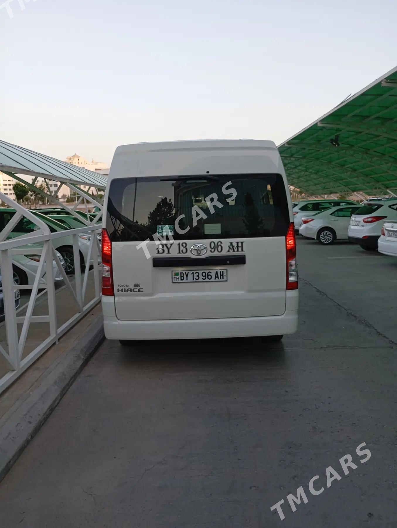Toyota Hiace 2019 - 660 000 TMT - Гёкдепе - img 4