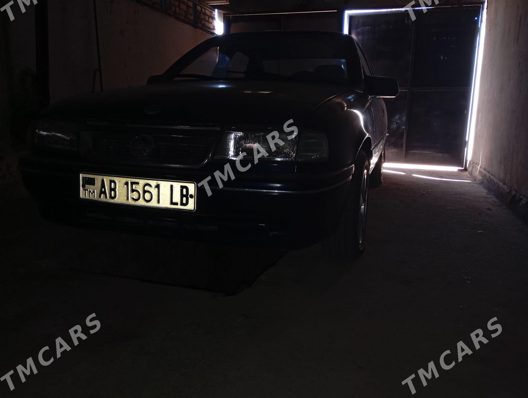 Opel Vectra 1991 - 38 000 TMT - Сейди - img 3