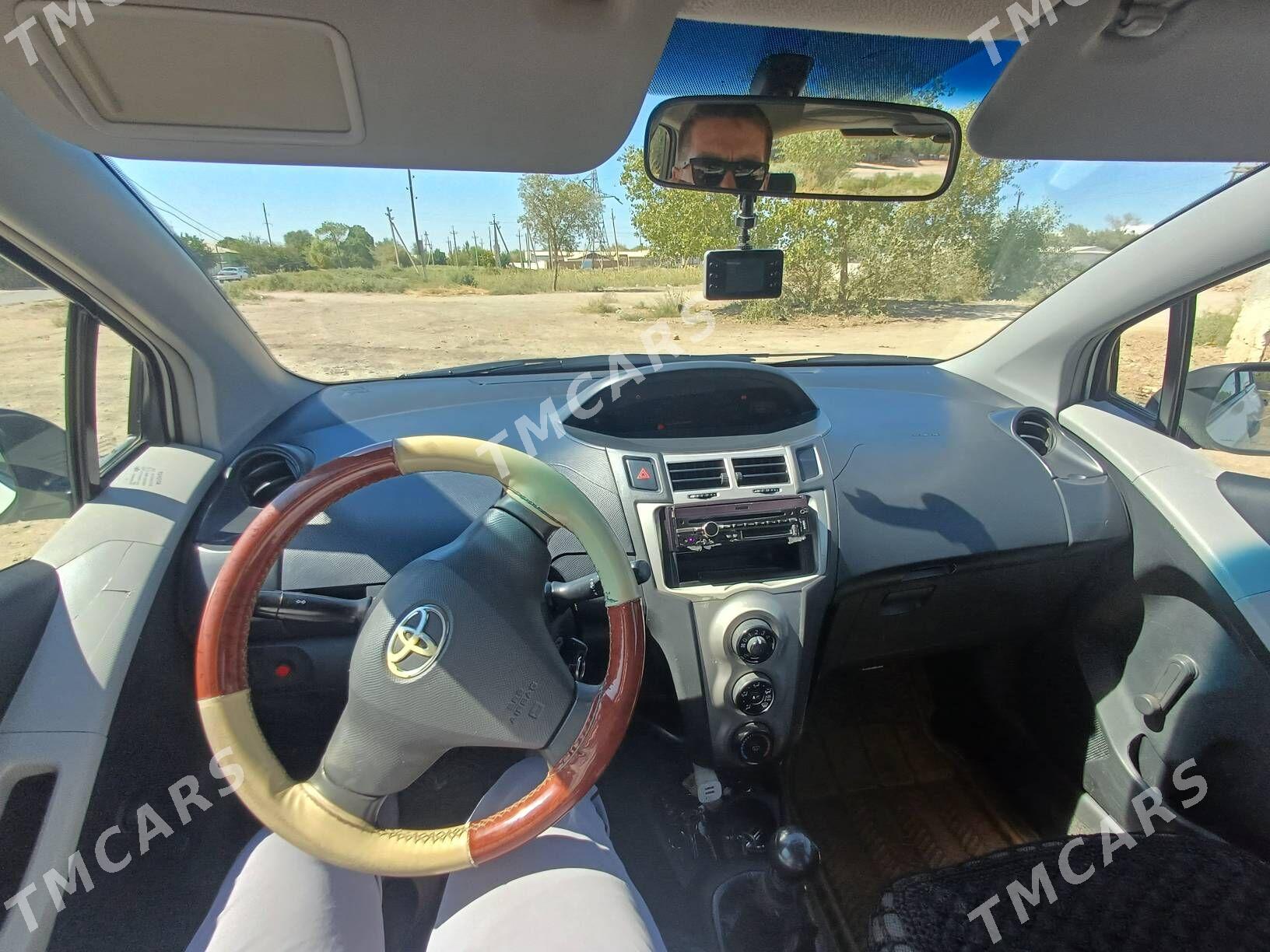 Toyota Yaris 2008 - 85 000 TMT - Кёнеургенч - img 3