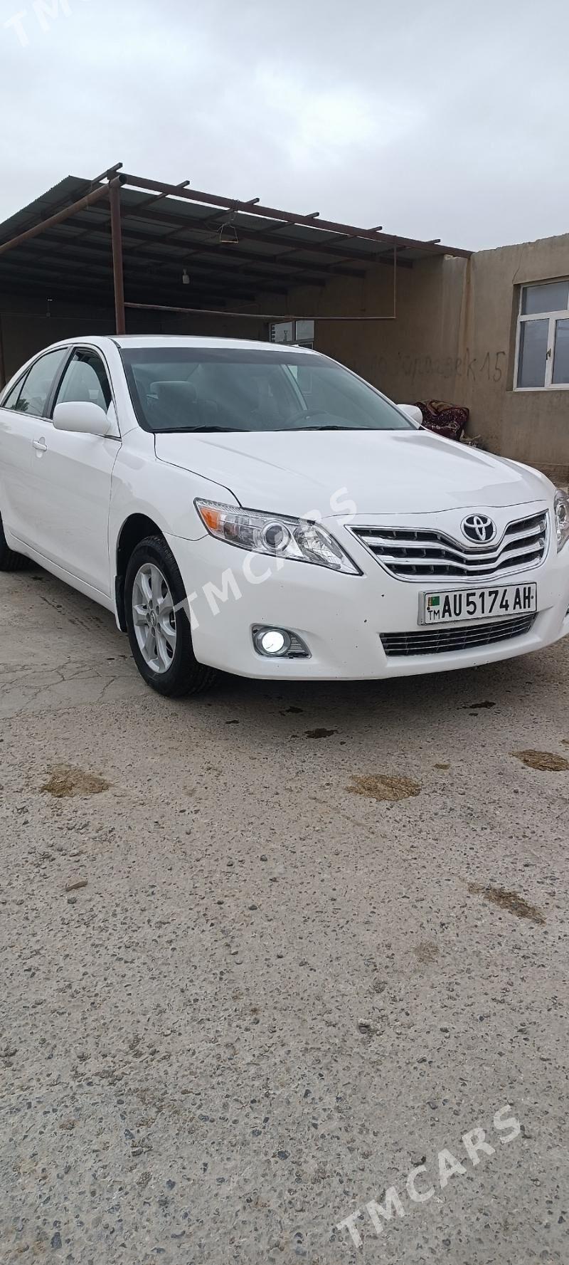 Toyota Camry 2010 - 170 000 TMT - Кака - img 2