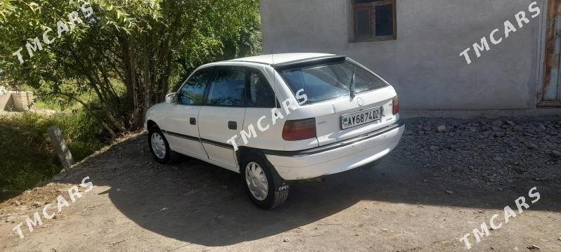 Opel Astra 1993 - 30 000 TMT - Губадаг - img 7