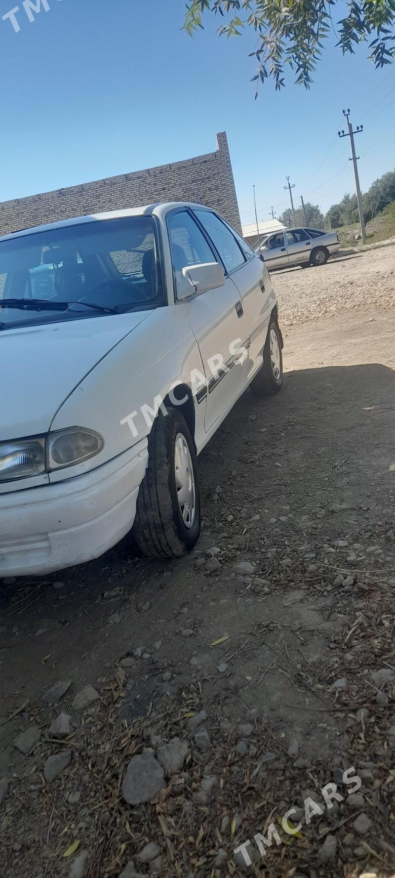 Opel Astra 1993 - 30 000 TMT - Губадаг - img 9
