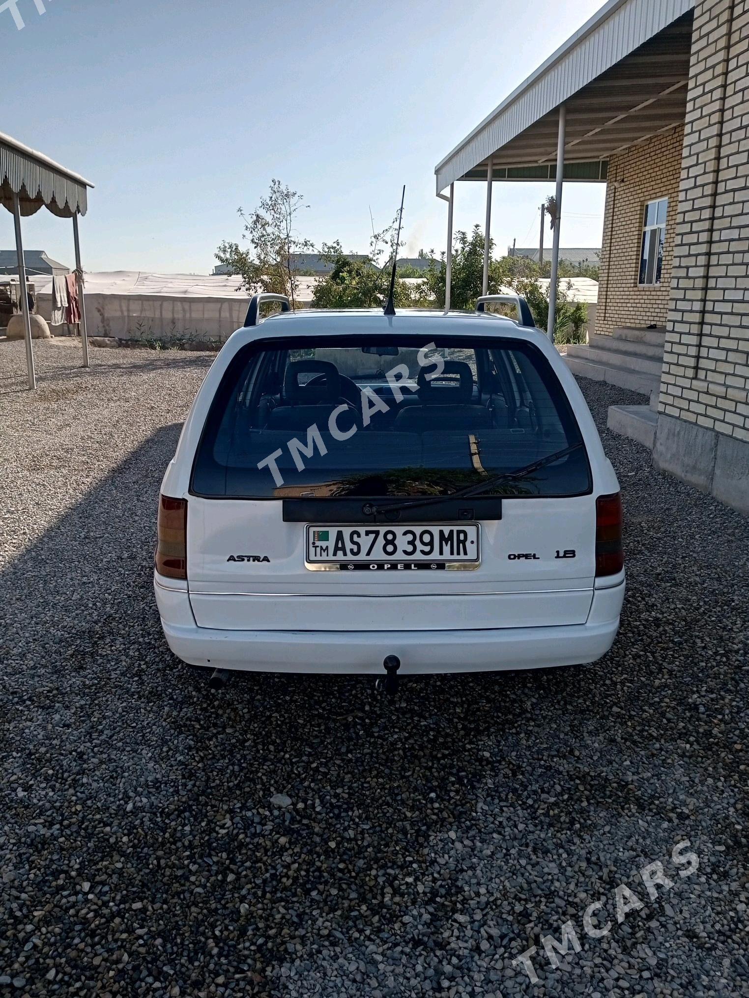 Opel Astra 1994 - 45 000 TMT - Мары - img 3