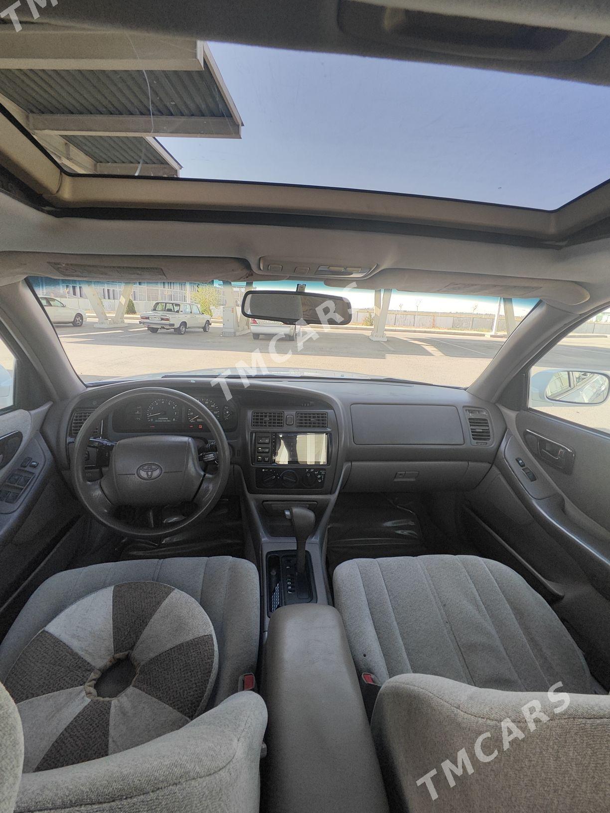 Toyota Avalon 1999 - 150 000 TMT - Мары - img 4