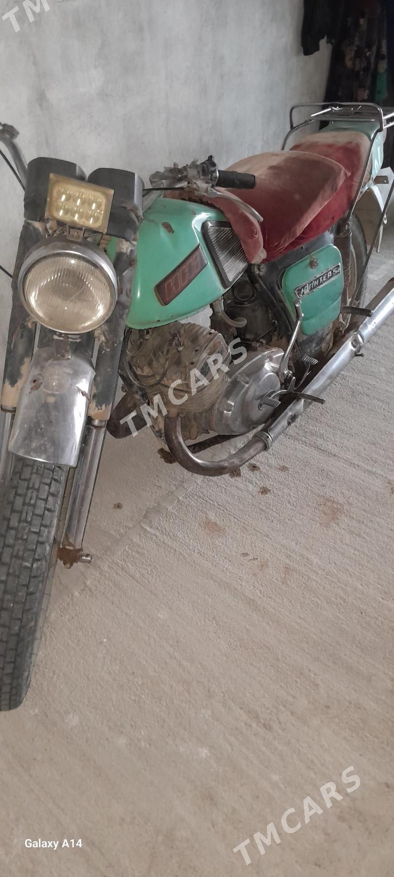 Iž Ýupiter 2002 - 8 000 TMT - Джебел - img 3