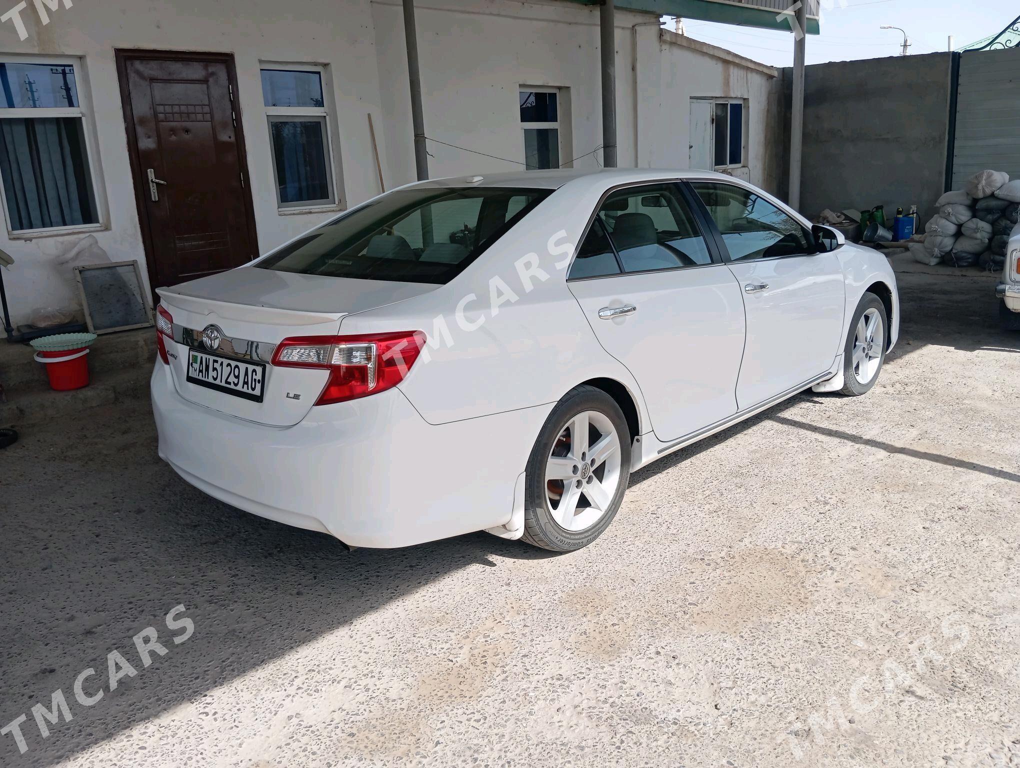 Toyota Camry 2012 - 210 000 TMT - Бузмеин - img 5