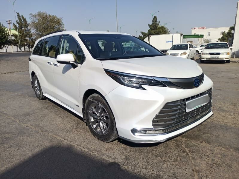 Toyota Sienna 2021 - 500 000 TMT - Мары - img 1