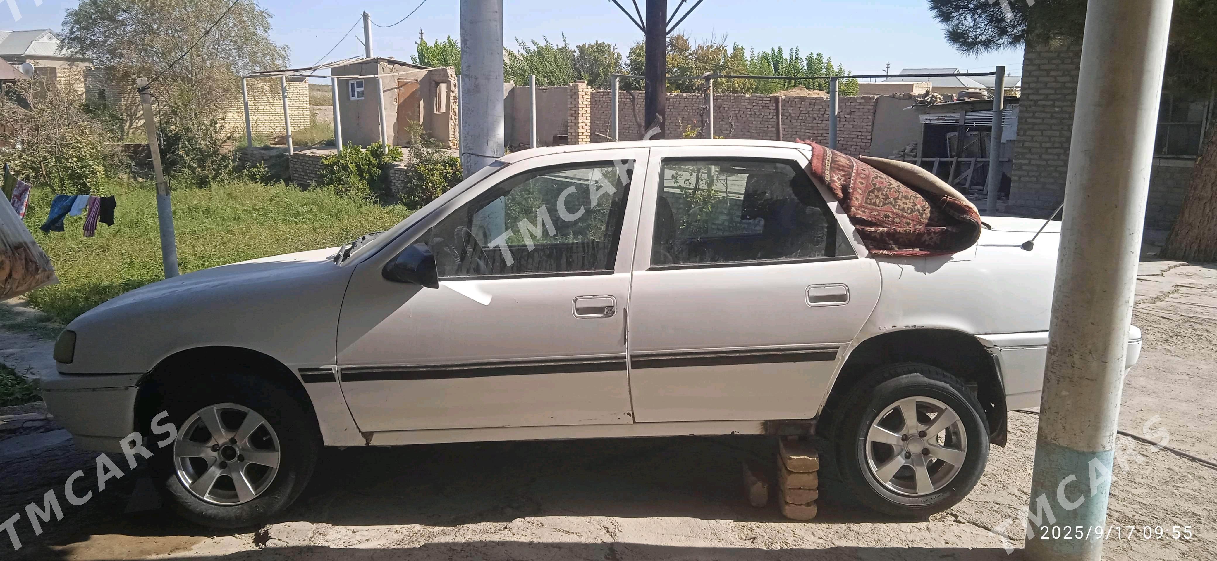 Opel Vectra 1989 - 18 000 TMT - Векильбазар - img 2