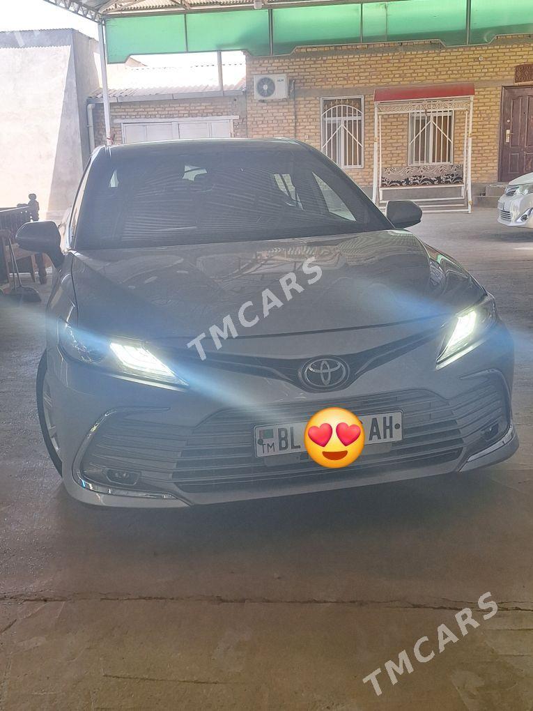 Toyota Camry 2021 - 319 000 TMT - Гёкдепе - img 4