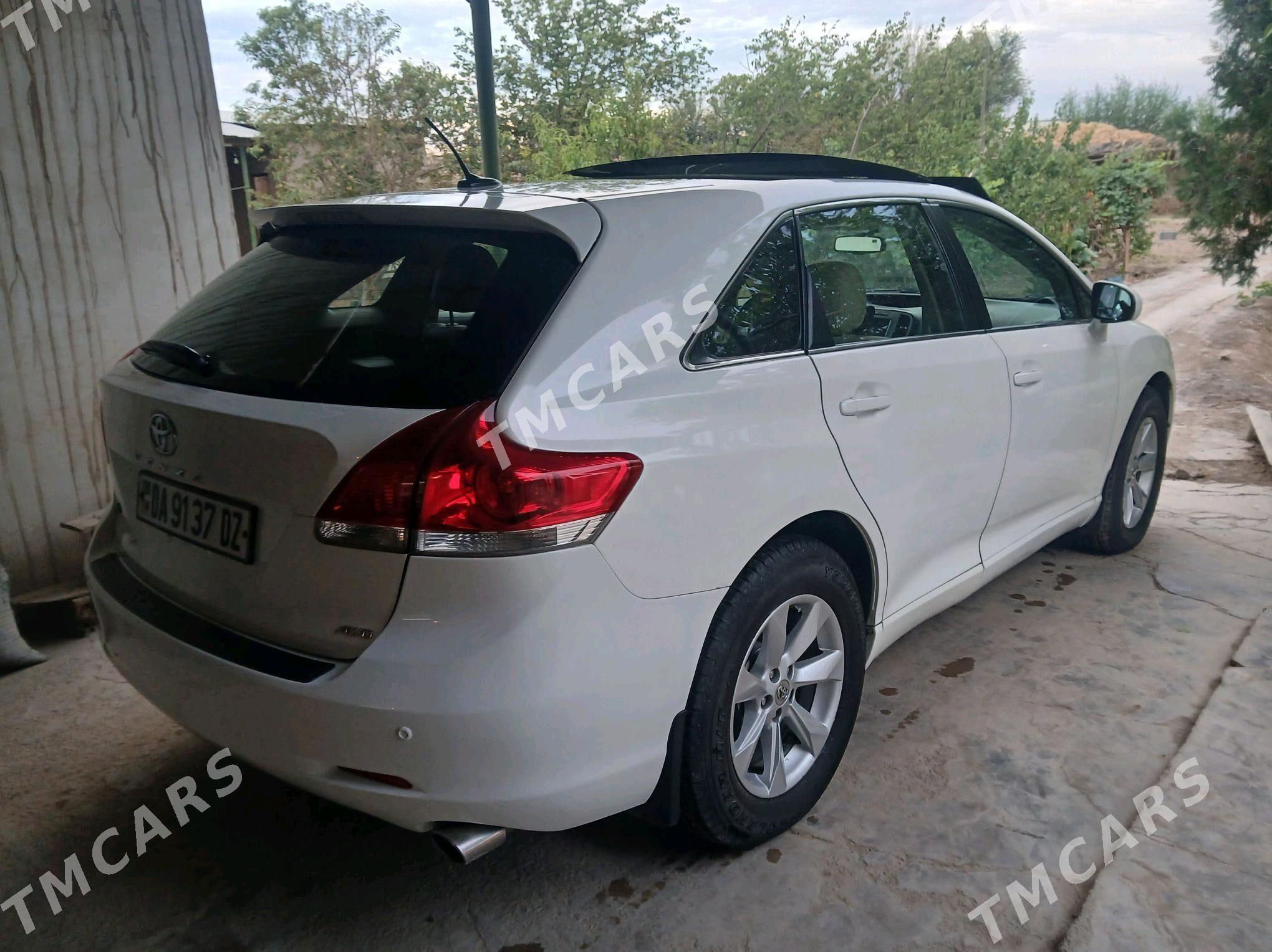 Toyota Venza 2010 - 215 000 TMT - Köneürgenç - img 4