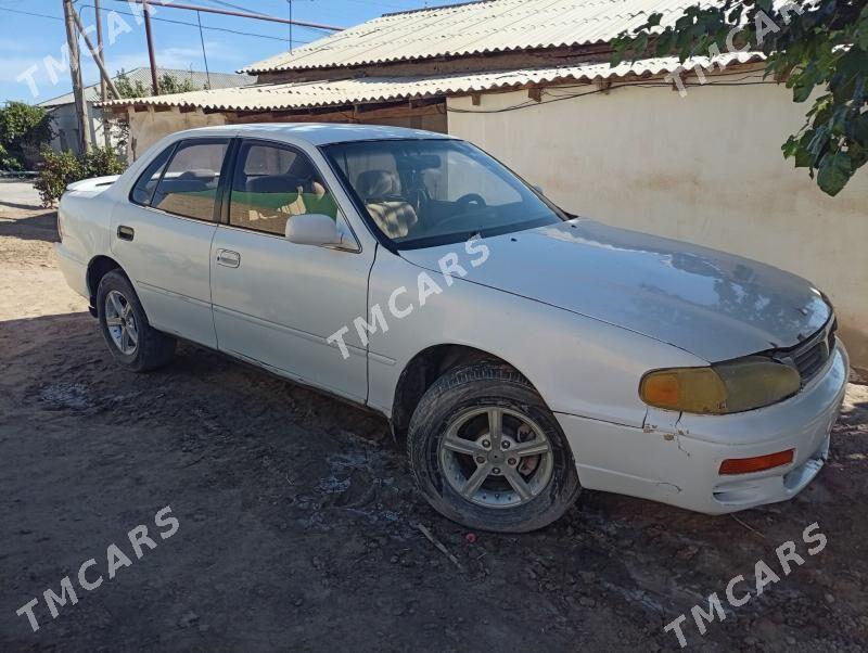 Toyota Camry 1993 - 40 000 TMT - Saýat - img 3