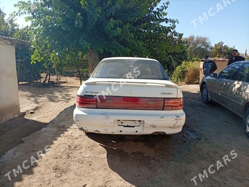 Toyota Camry 1993 - 40 000 TMT - Saýat - img 2