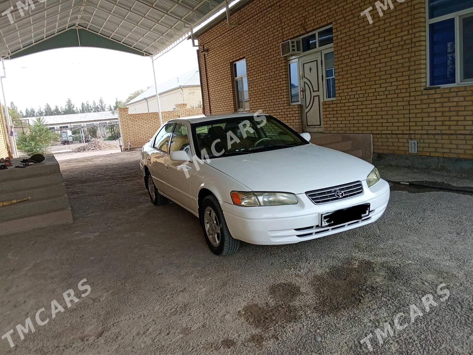 Toyota Camry 1998 - 127 000 TMT - Мары - img 4