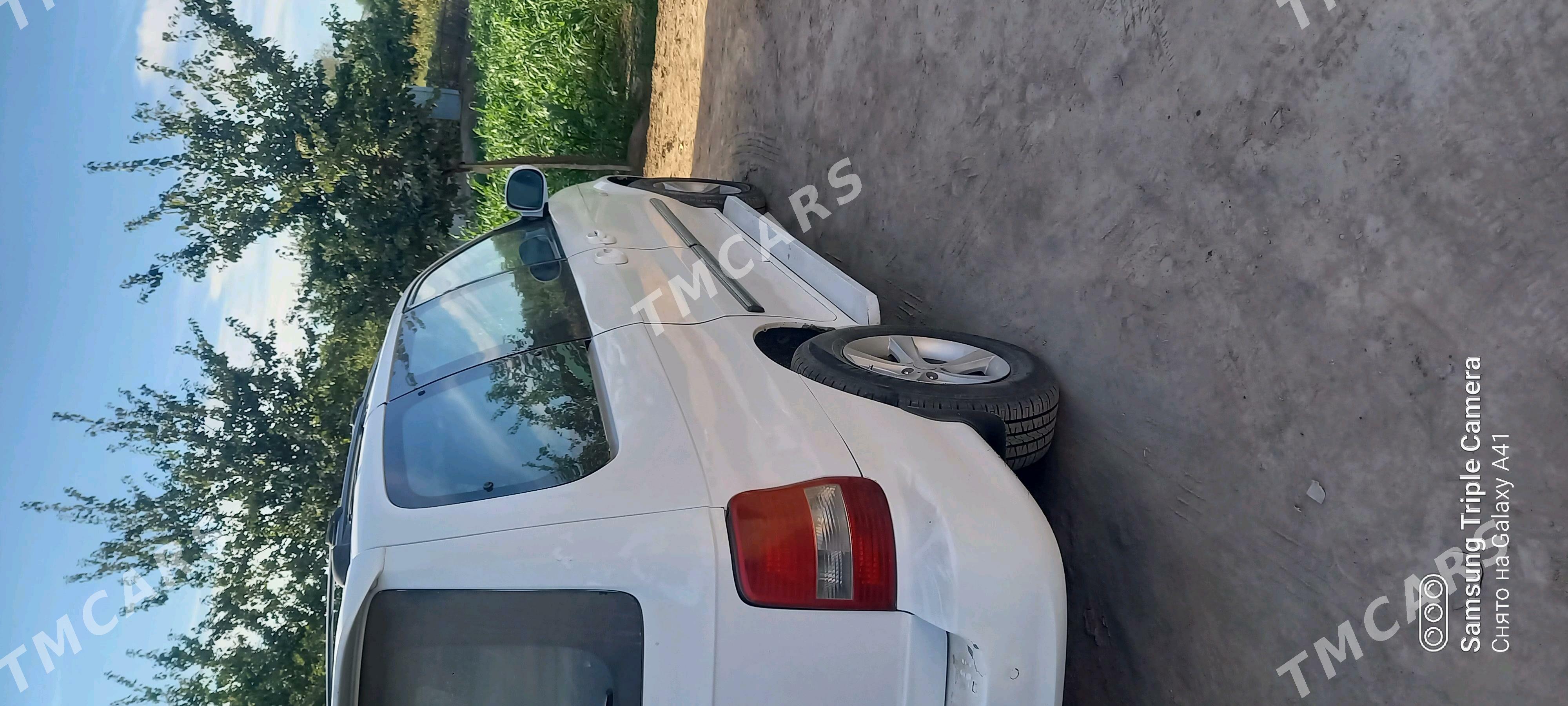 Kia Carnival 2001 - 75 000 TMT - Акдепе - img 5