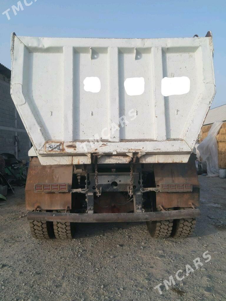 Ford Cargo 3535D 2013 - 760 000 TMT - Бузмеин - img 3