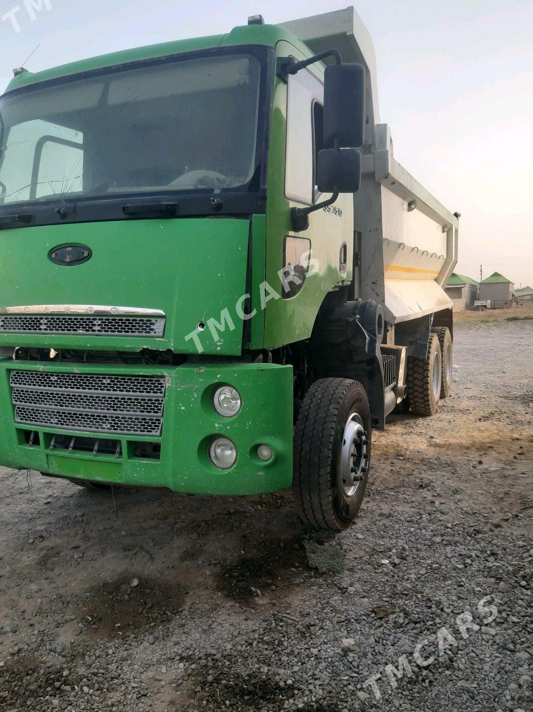 Ford Cargo 3535D 2013 - 760 000 TMT - Бузмеин - img 4