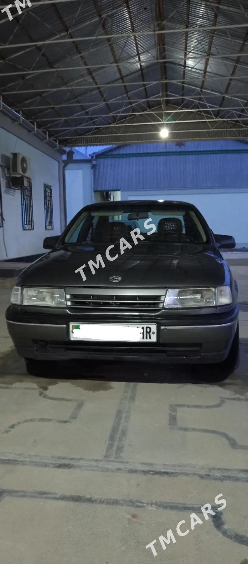 Opel Vectra 1989 - 30 000 TMT - Murgap - img 4