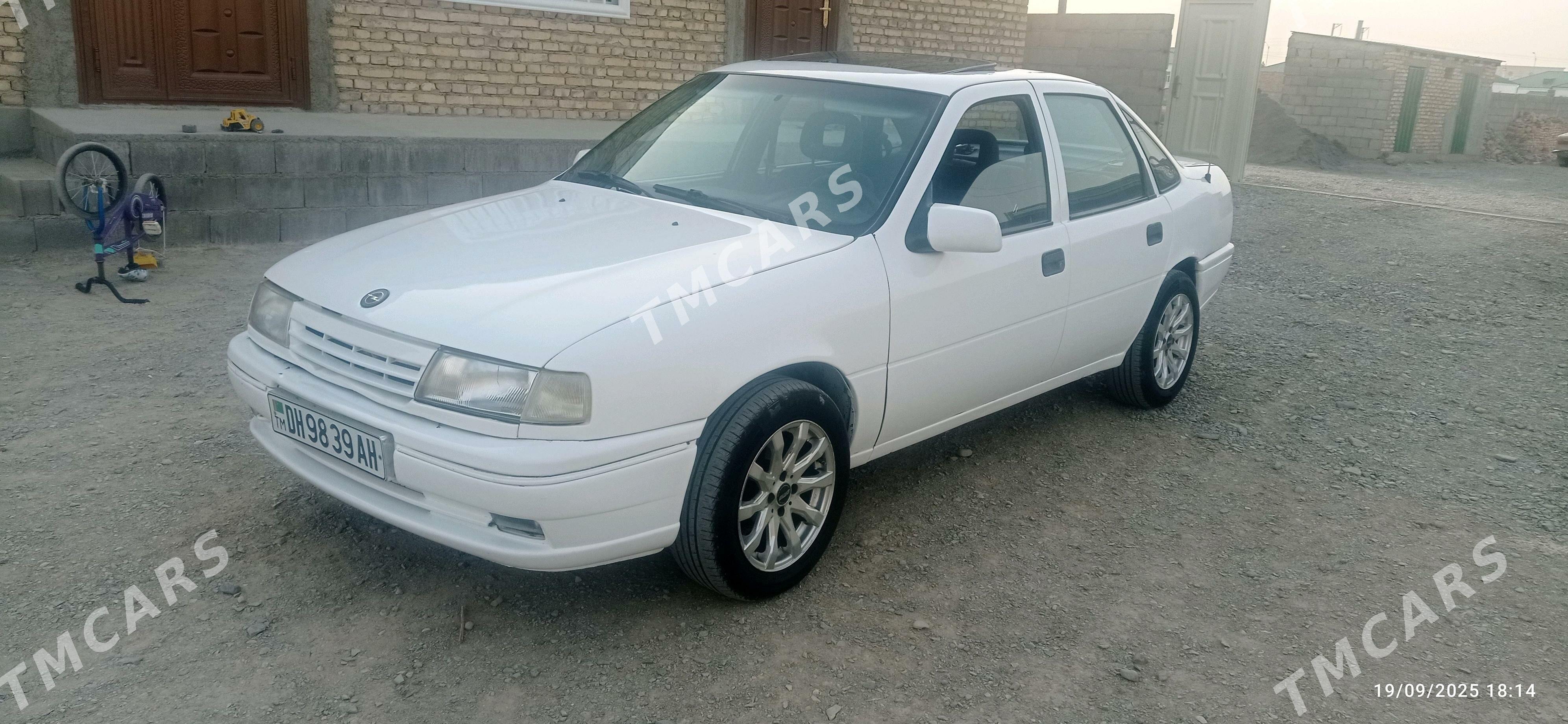 Opel Vectra 1992 - 33 000 TMT - Бахарден - img 6