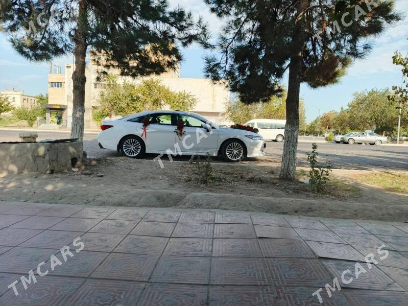 Toyota Avalon 2021 - 400 000 TMT - Ёлётен - img 2