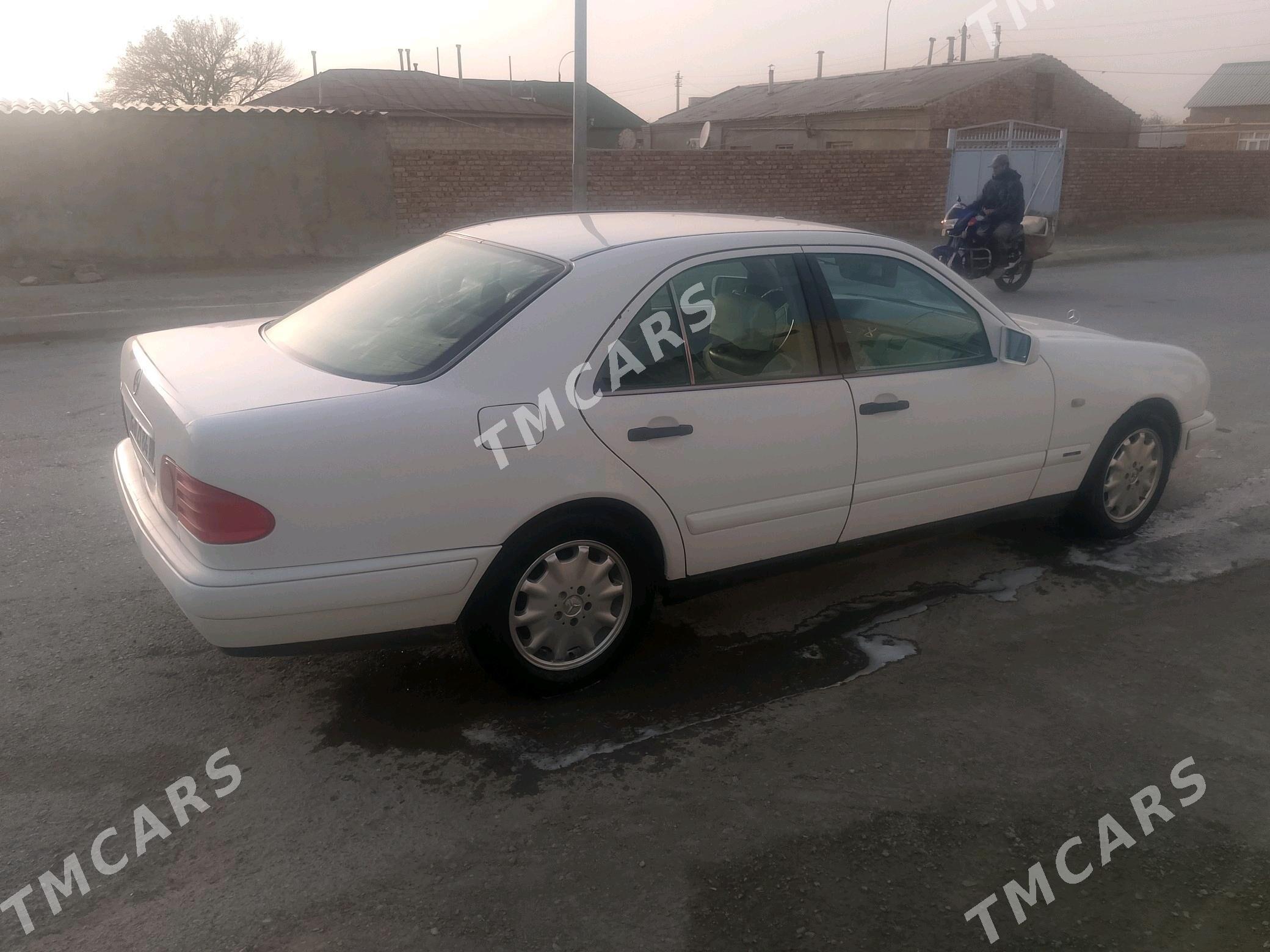 Mercedes-Benz E320 1998 - 90 000 TMT - Берекет - img 6