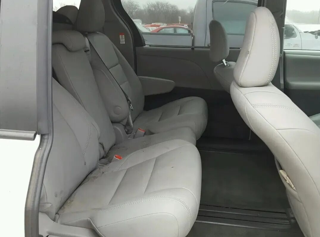 Toyota Sienna 2017 - 420 000 TMT - Ашхабад - img 8
