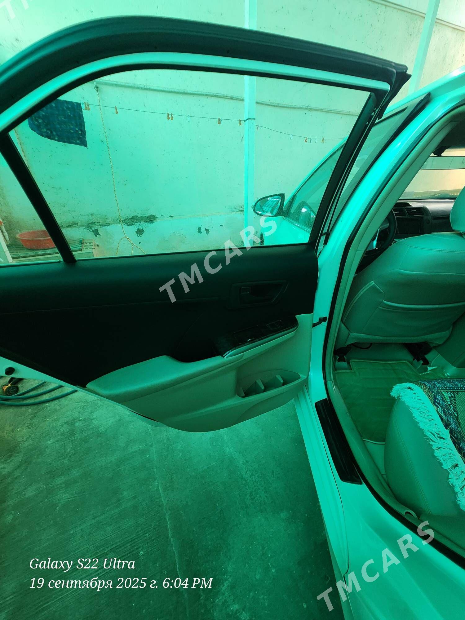 Toyota Camry 2013 - 230 000 TMT - Ашхабад - img 2