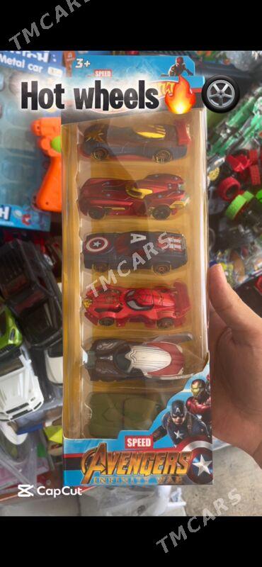 Hot wheels+Avengers - 10 мкр - img 1