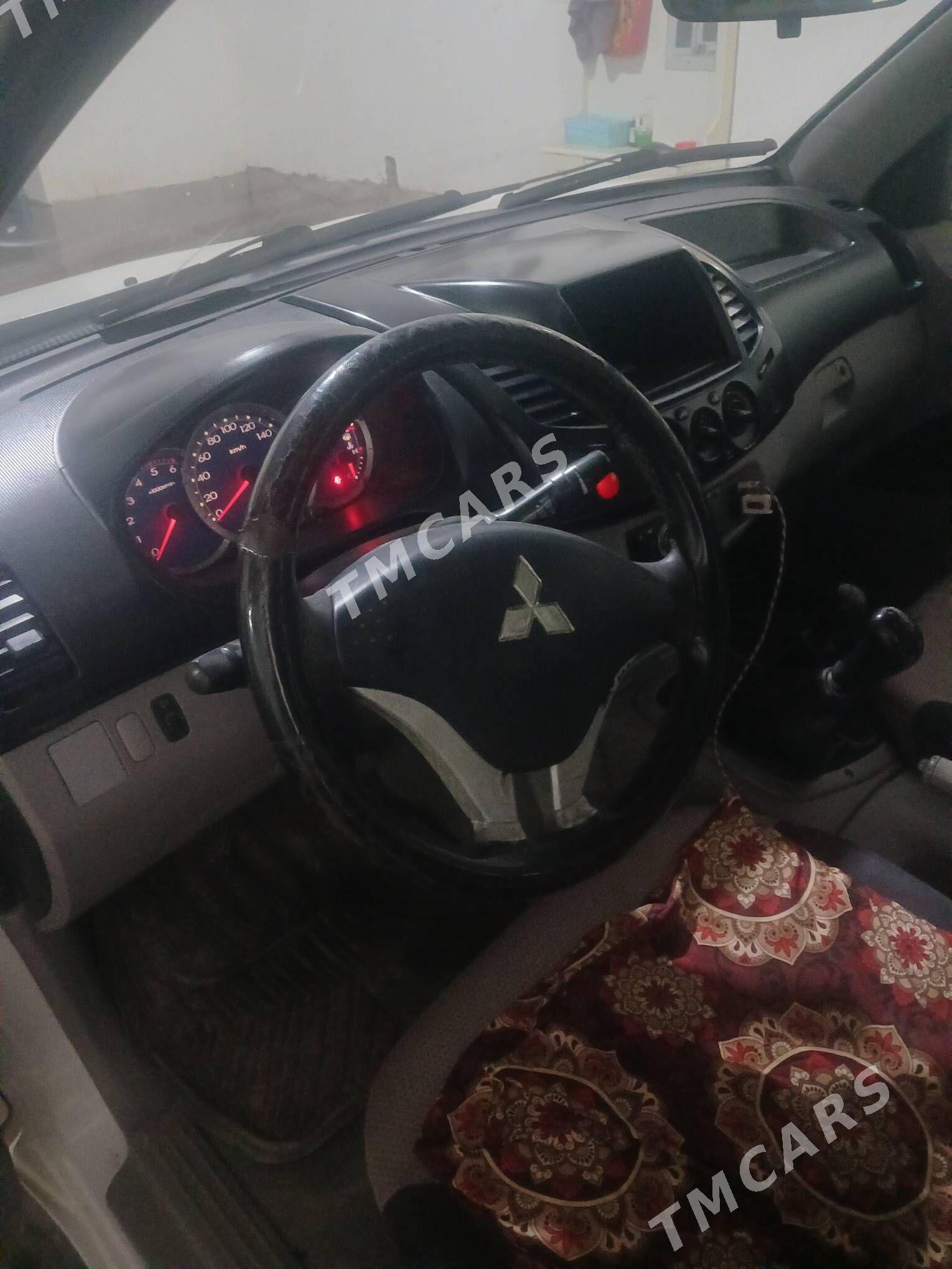 Mitsubishi L200 2009 - 160 000 TMT - Sakar - img 3