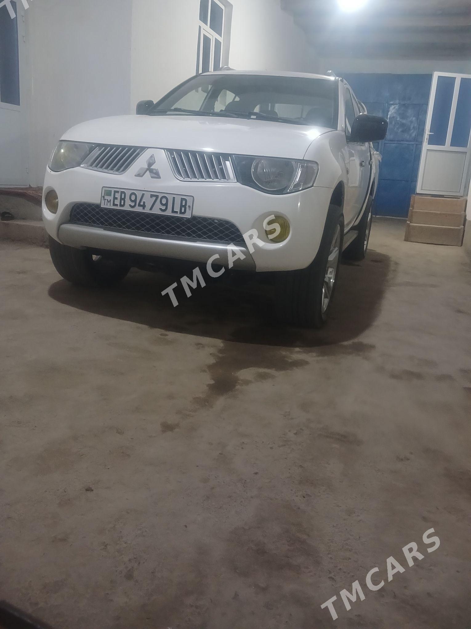 Mitsubishi L200 2009 - 160 000 TMT - Sakar - img 2