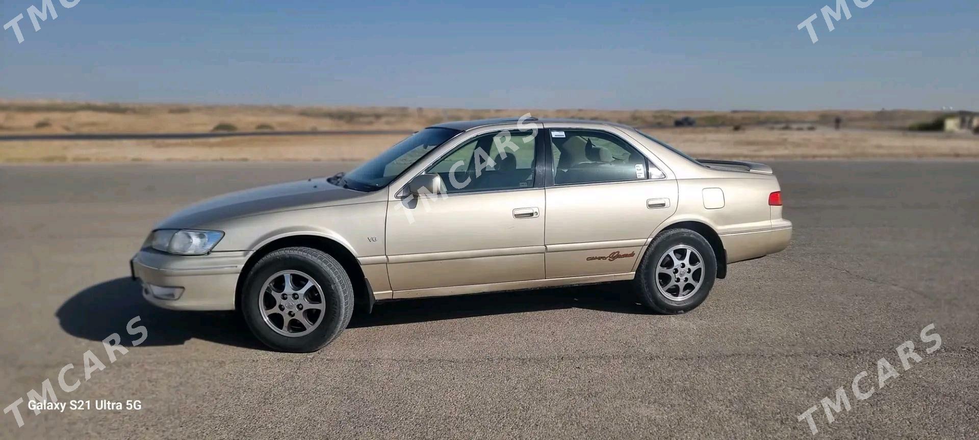 Toyota Camry 1998 - 133 000 TMT - Baýramaly - img 8
