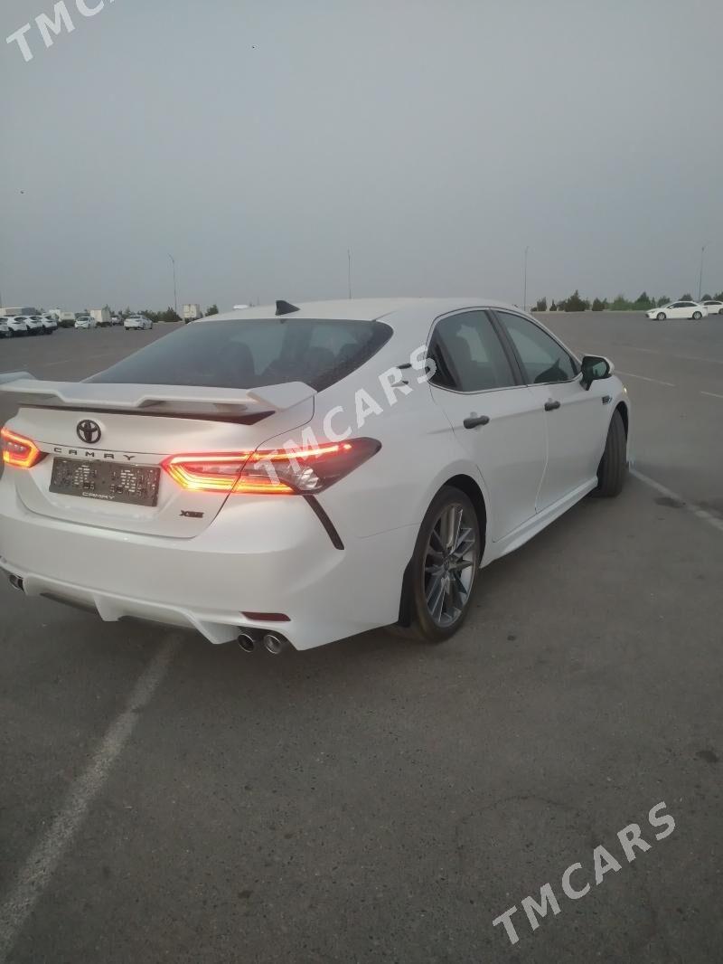 Toyota Camry 2022 - 383 000 TMT - Ашхабад - img 2