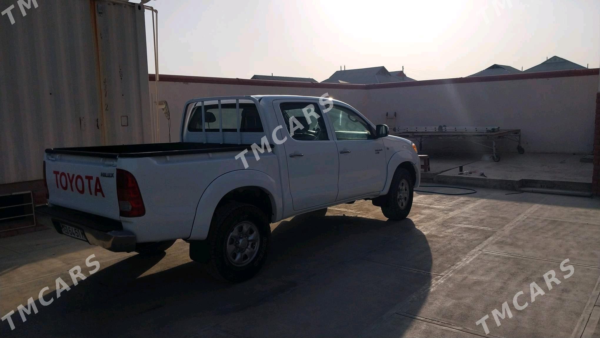 Toyota Hilux 2008 - 240 000 TMT - Мары - img 3