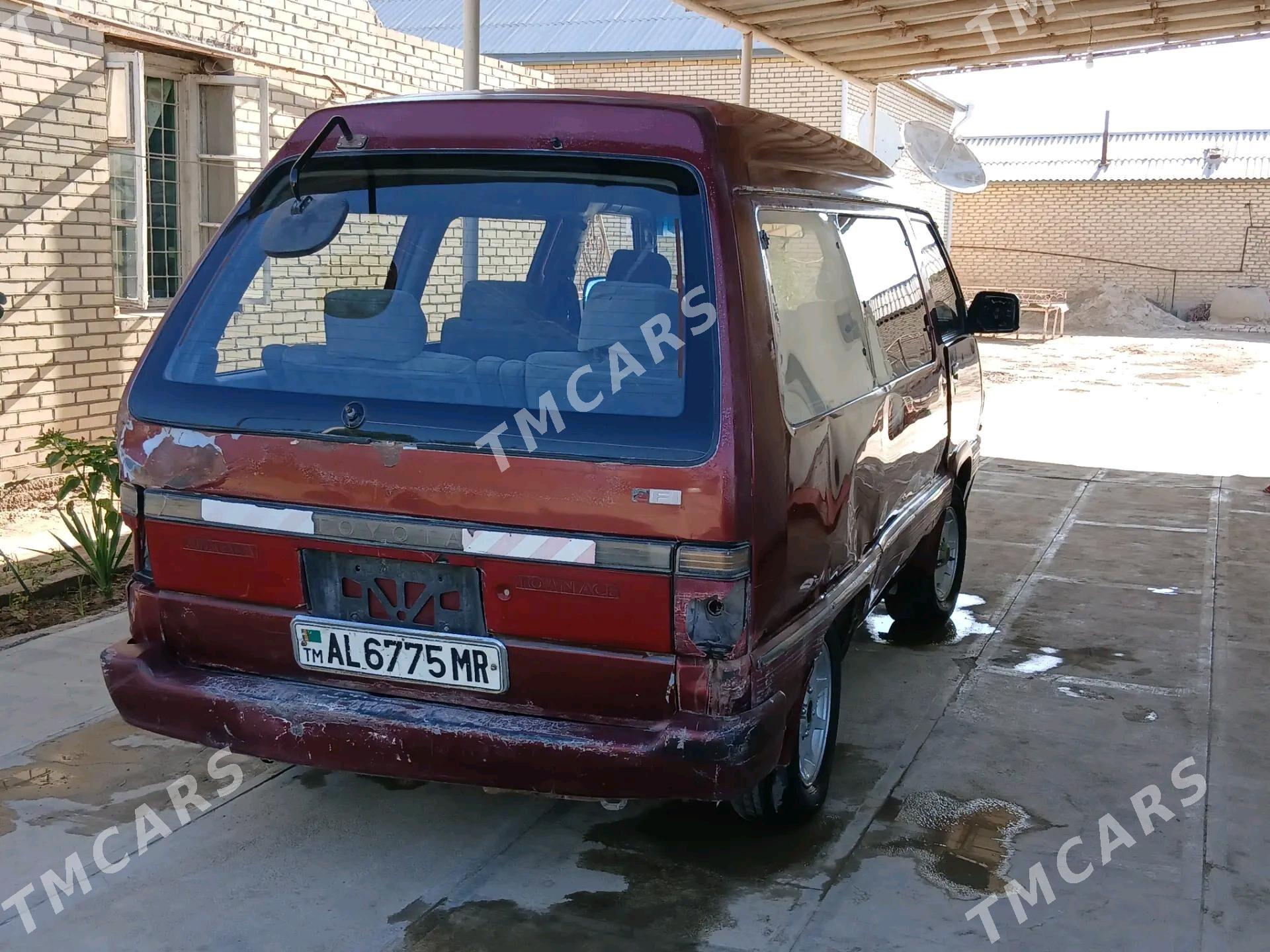 Toyota Town Ace 1991 - 14 000 TMT - Mary - img 5