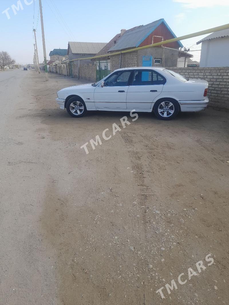 BMW 525 1990 - 46 000 TMT - Гумдаг - img 2