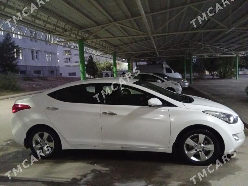Hyundai Elantra 2013 - 172 000 TMT - Köşi - img 4