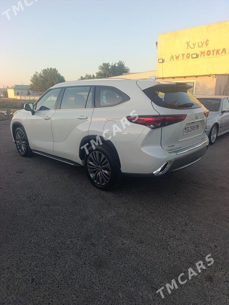 Toyota Highlander 2021 - 520 000 TMT - Мары - img 2