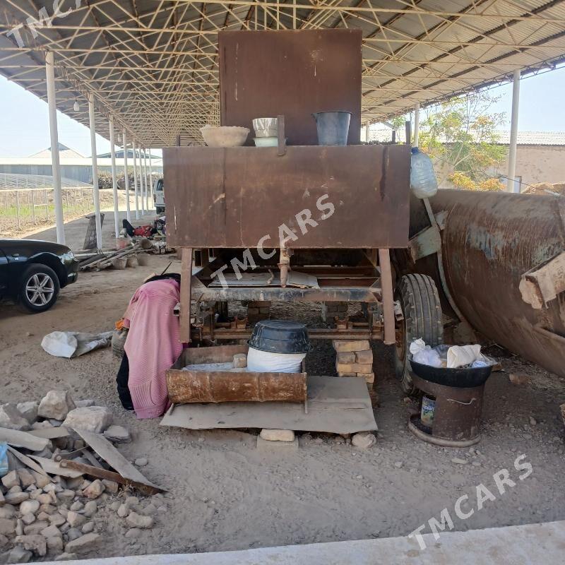 MTZ T-28 1986 - 20 000 TMT - Сакарчага - img 3