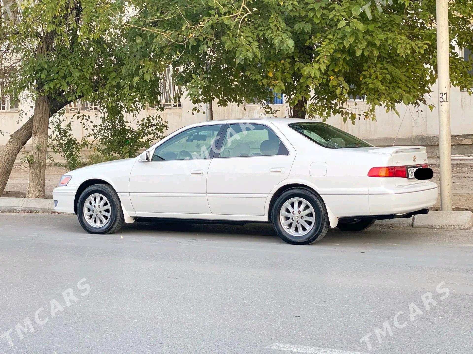 Toyota Camry 1999 - 140 000 TMT - Балканабат - img 3